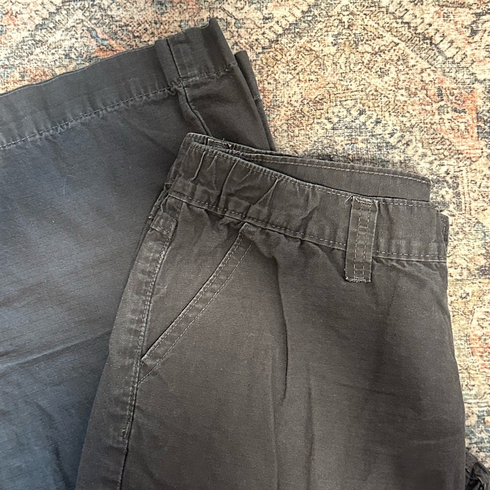 Brandy Melville low rise wide leg cargo pants